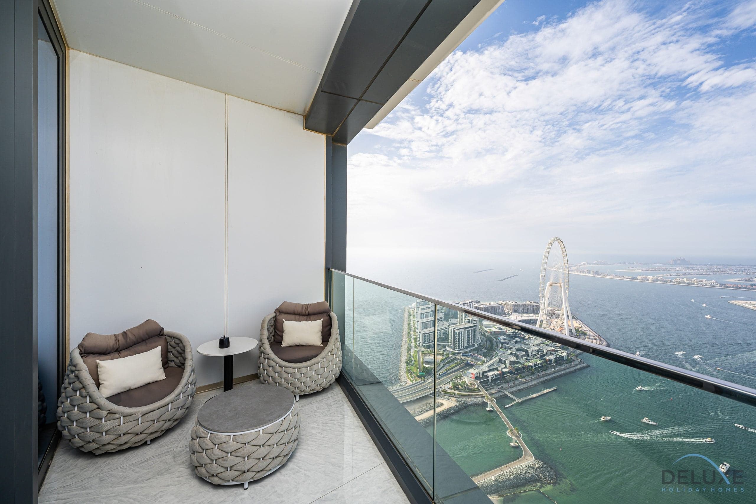 4BR residence + assistant’s room – jumeirah gate 1