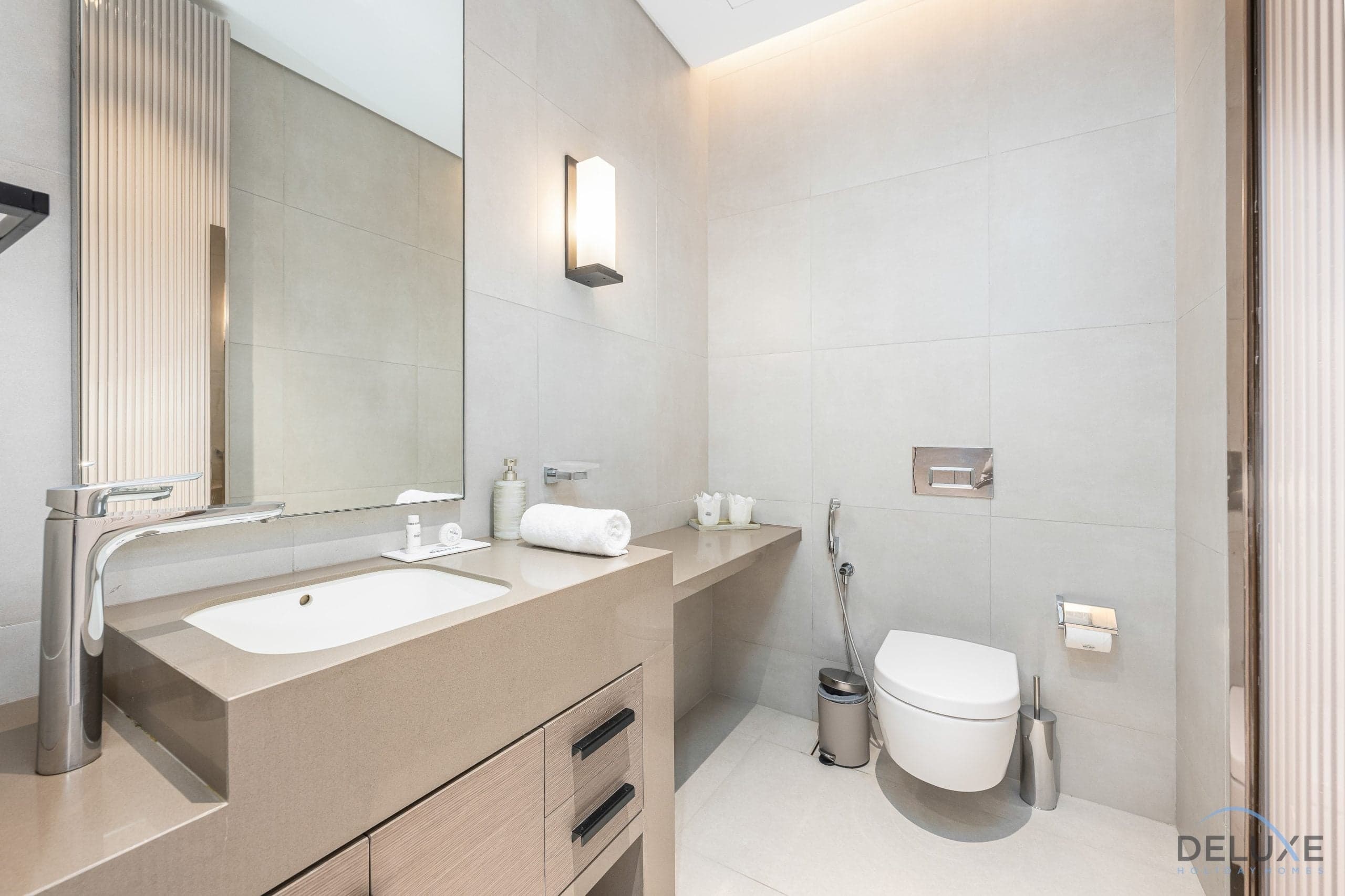 4BR residence + assistant’s room – jumeirah gate 1