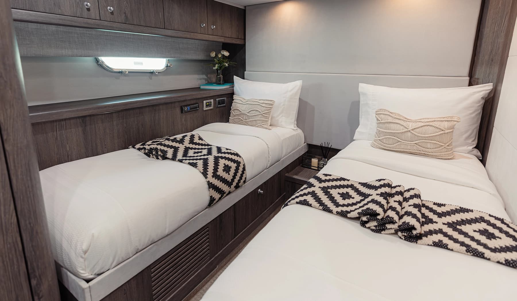 matrix 82ft sunseeker