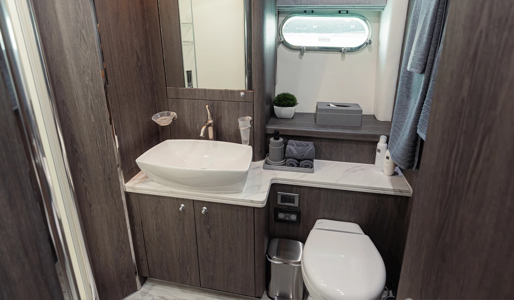 matrix 82ft sunseeker