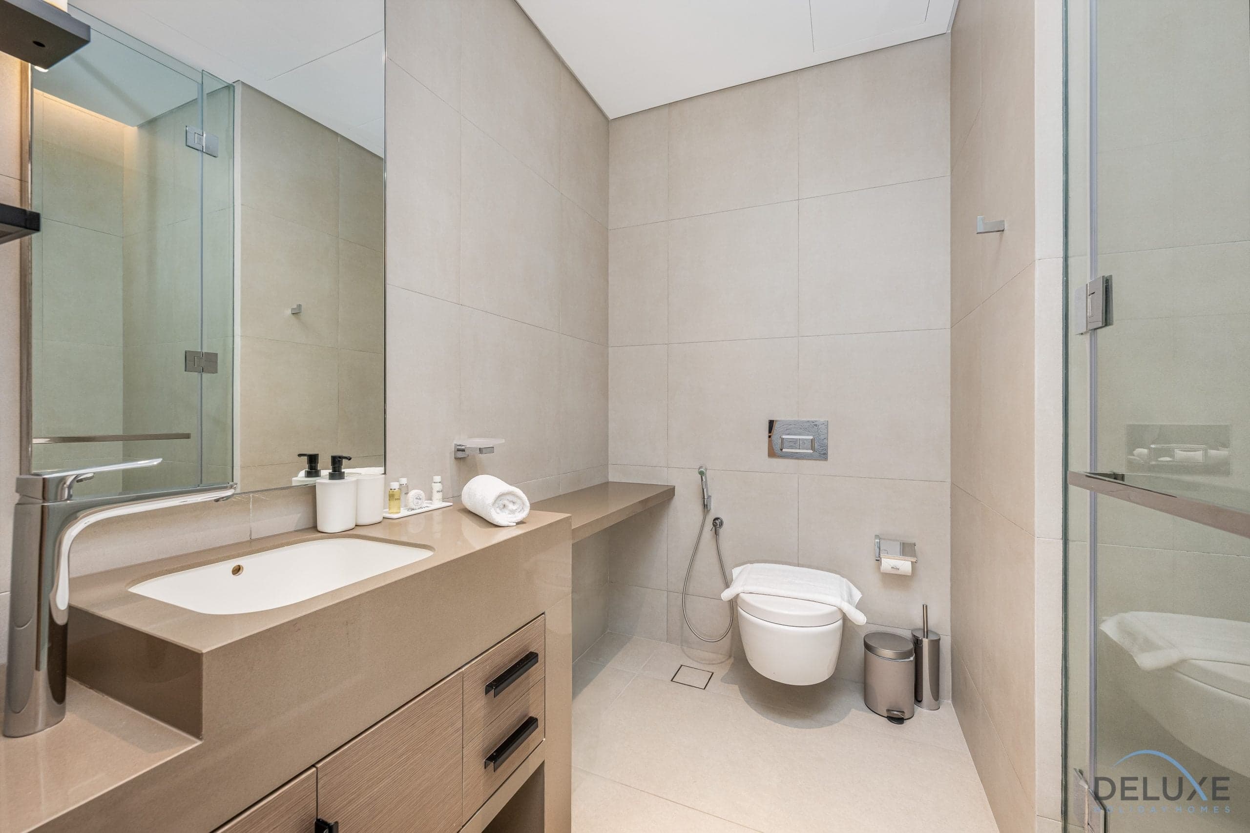 4BR residence + assistant’s room – jumeirah gate 1