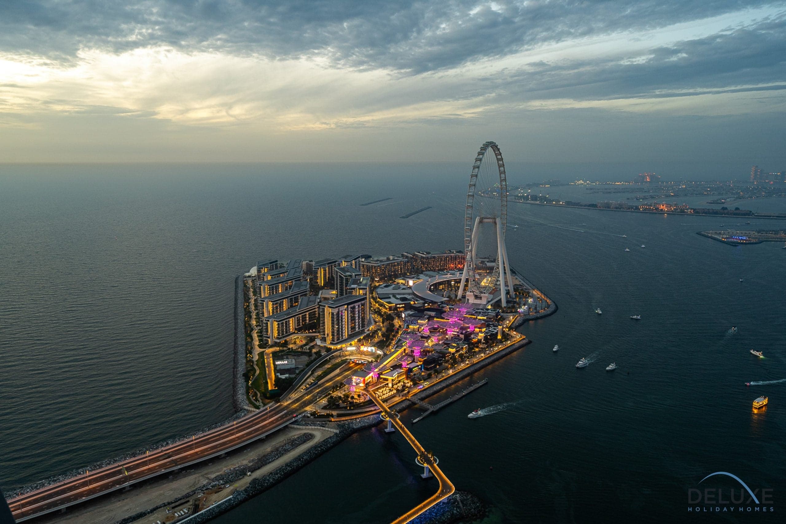 4BR residence + assistant’s room – jumeirah gate 1