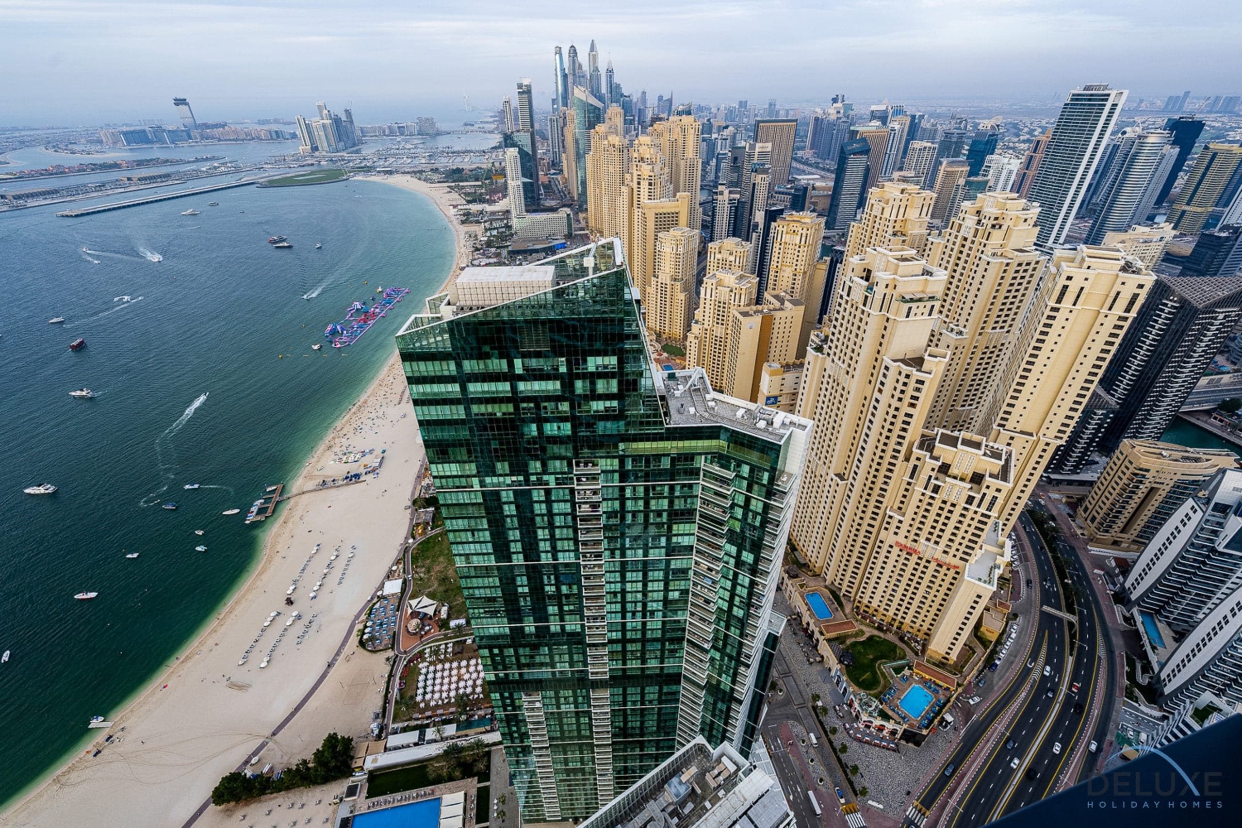 4BR residence + assistant’s room – jumeirah gate 1