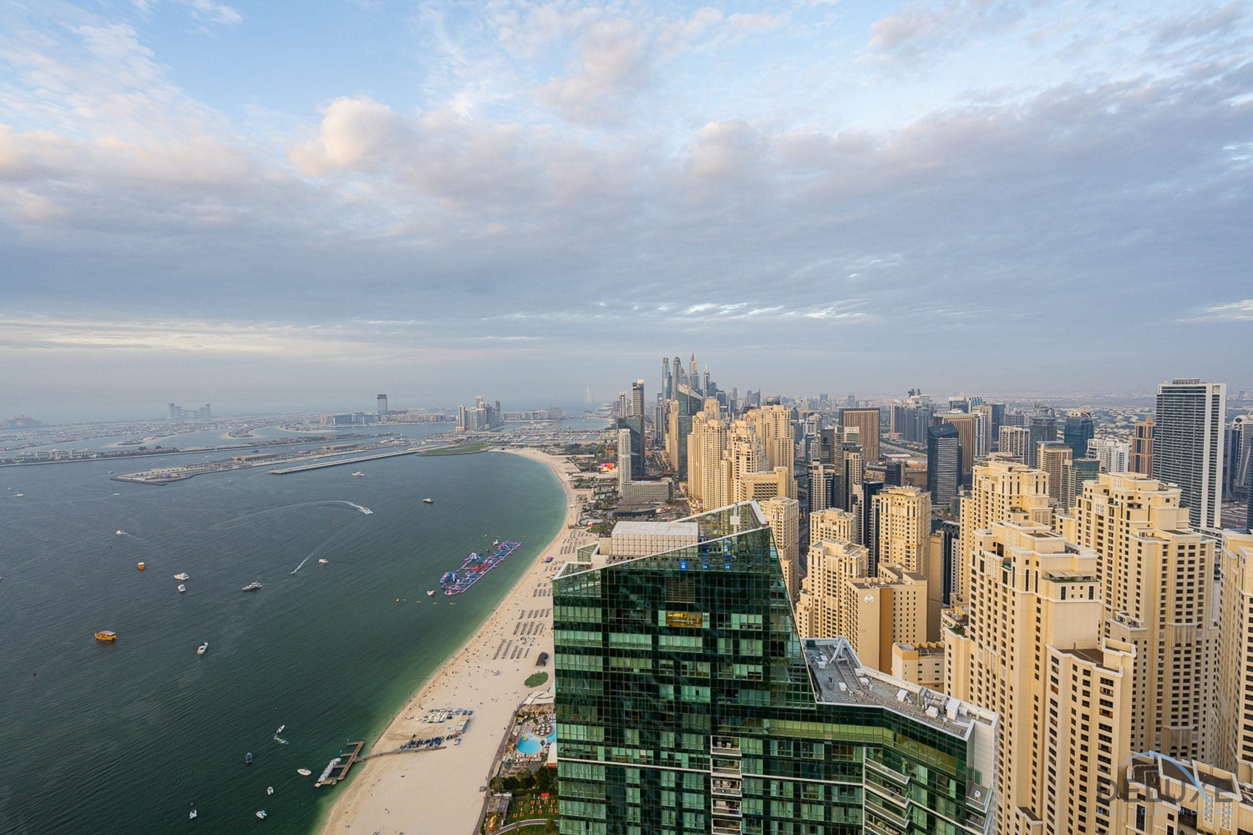 4BR residence + assistant’s room – jumeirah gate 1
