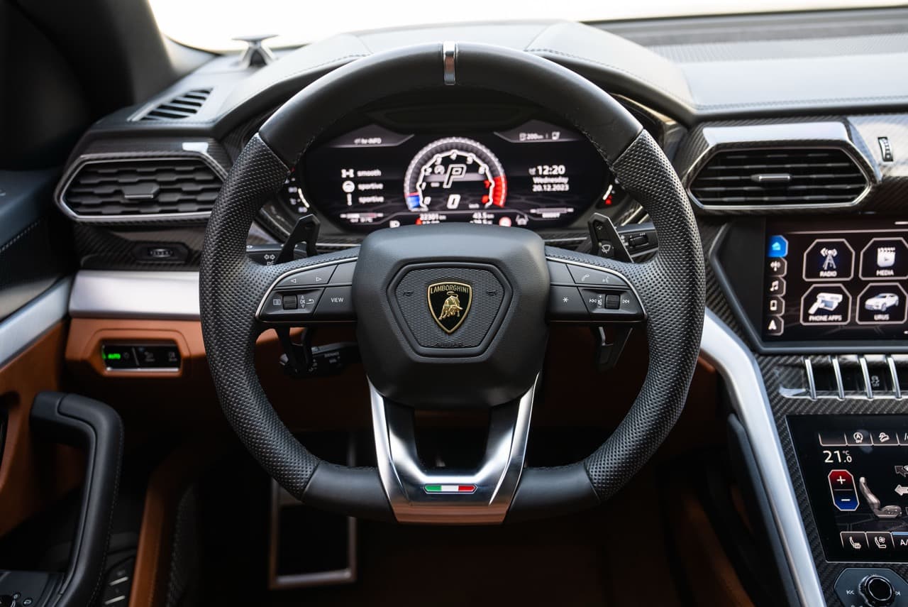 lamborghini urus