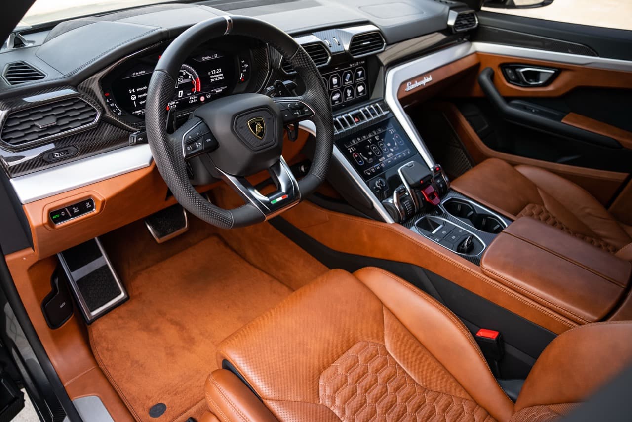 lamborghini urus