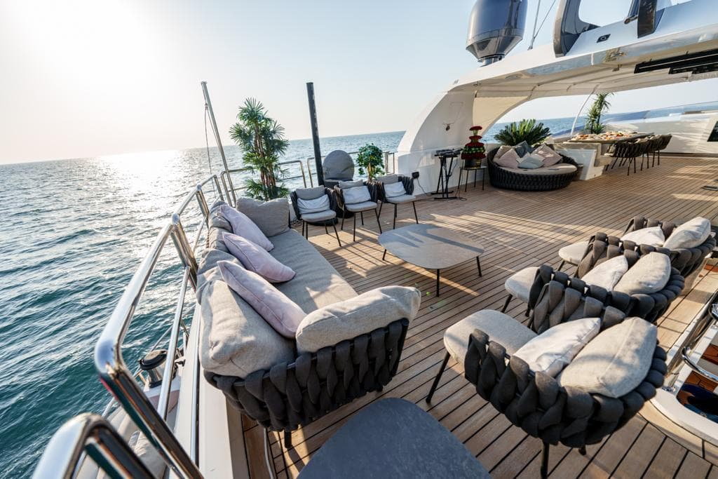 tatti 110ft superyacht