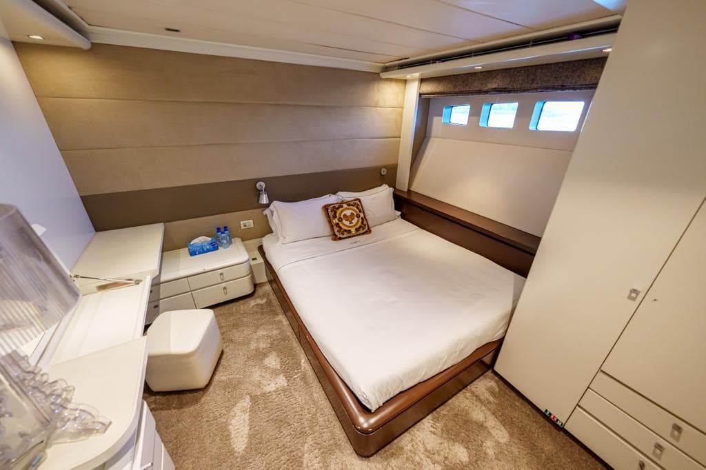 tatti 110ft superyacht