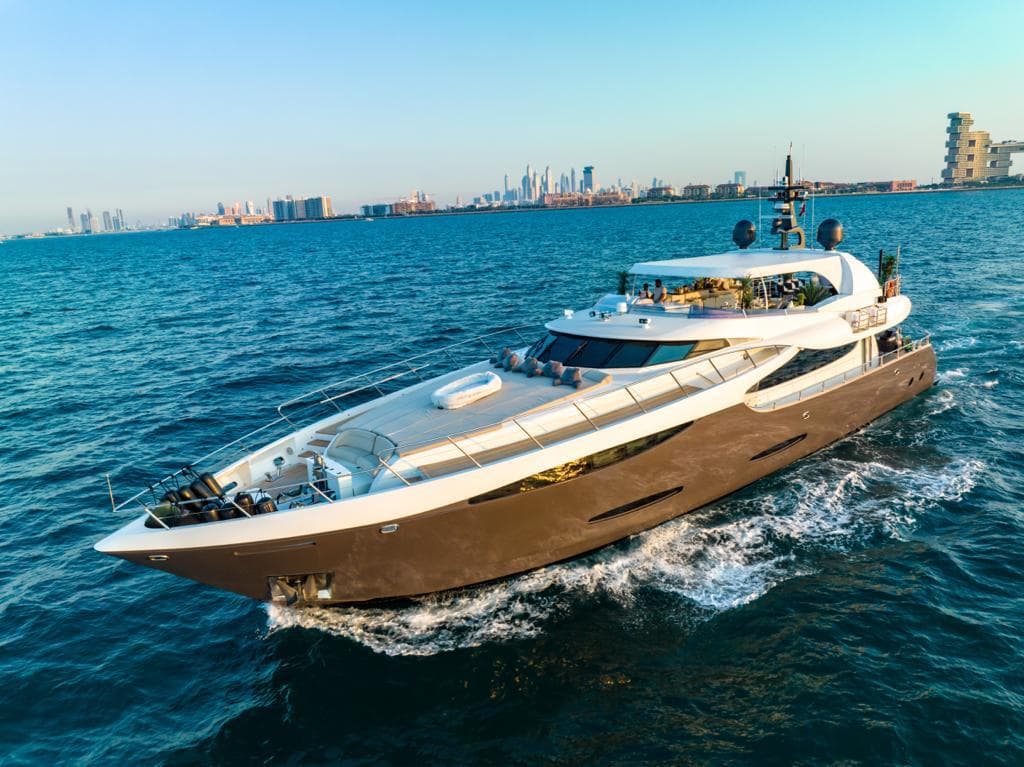 tatti 110ft superyacht