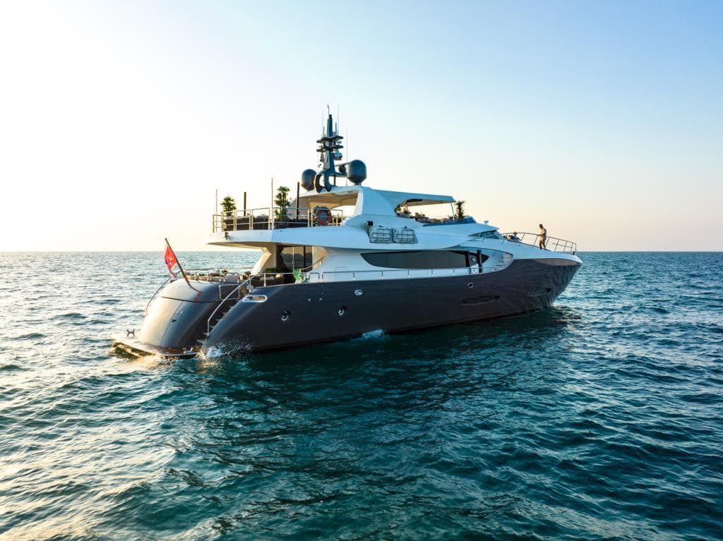tatti 110ft superyacht